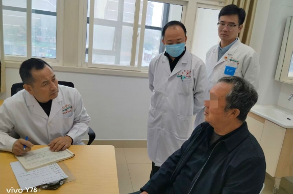 九九重阳，健康相随丨我院泌尿外科暖心义诊守护老年男性“生命腺”